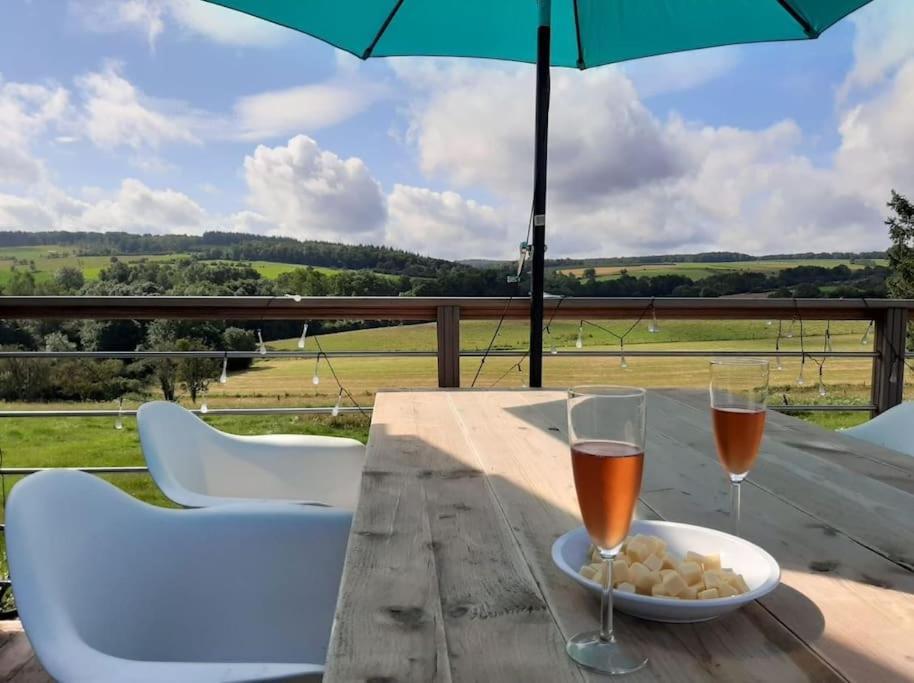 Huis Met Zonneterras, Tuin En Panoramisch Uitzicht Wellin Buitenkant foto